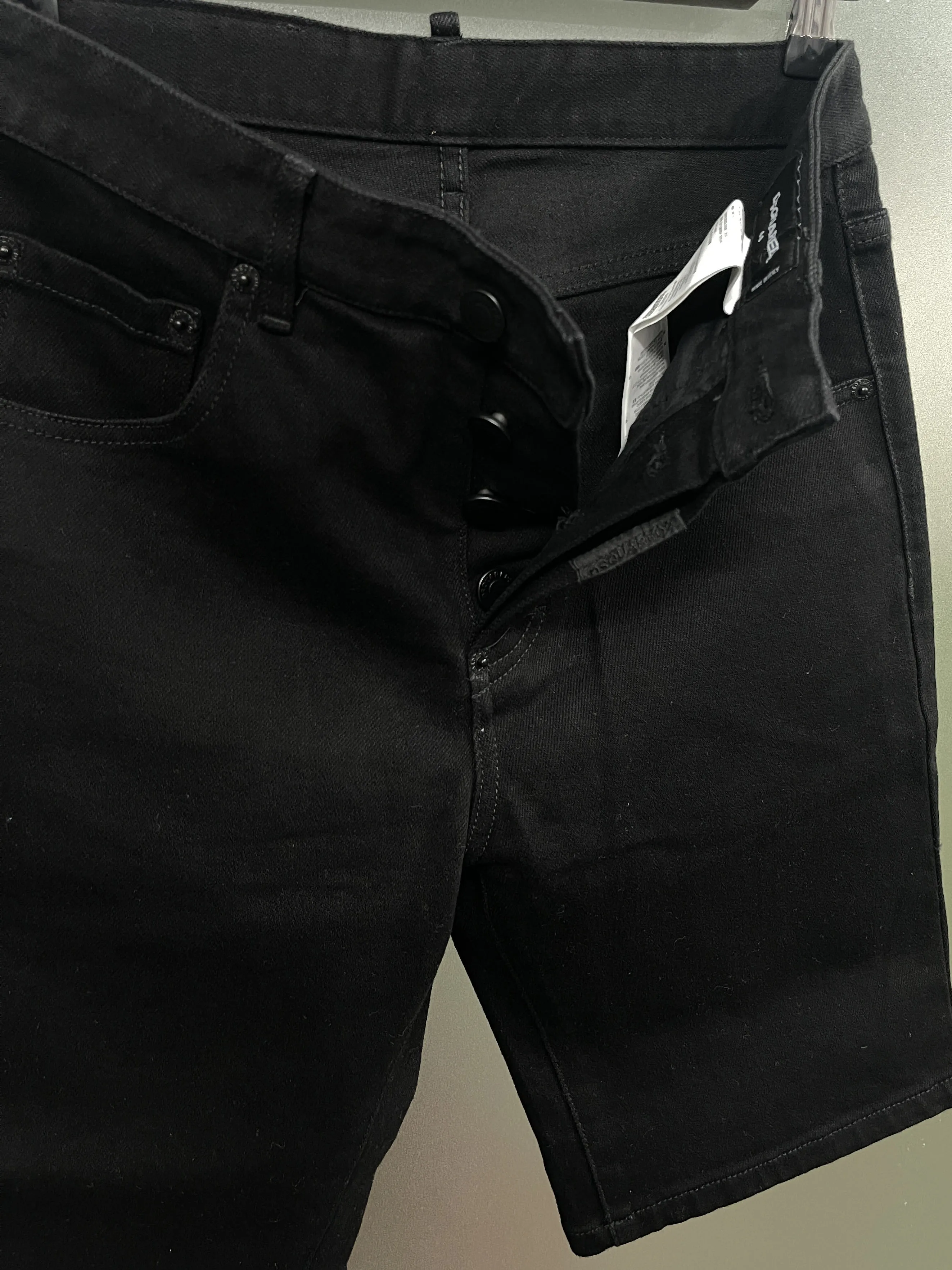 2024 Spring/Summer New denim shorts for men, D2 jeans, trendy men, washed, worn, patched, painted, slim fit