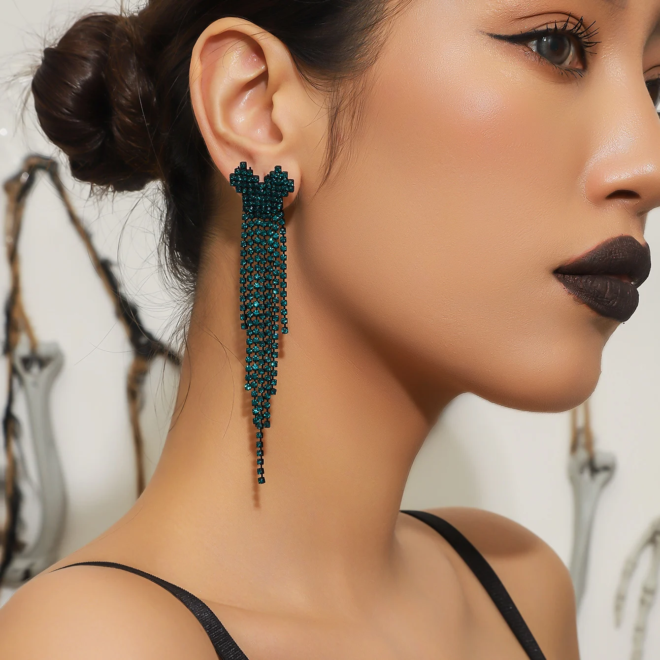 Heart Design Long Tassel Earrings  Goth Style Rhinestone Drop Earrings for Women Fashion Party Prom Jewelry