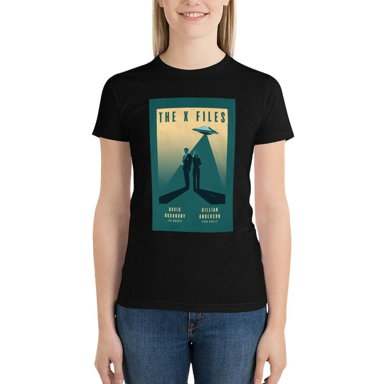 The X Files Mulder and Scully David Duchovny and Gillian Anderson Retro Vintage Poster T-Shirt plus sizes Woman fashion