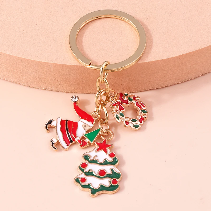 Cute Santa Claus Keychains Enamel Christmas Tree Wreath Keyrings Festival Gifts for Women Men Handbag Pendants Key Chains