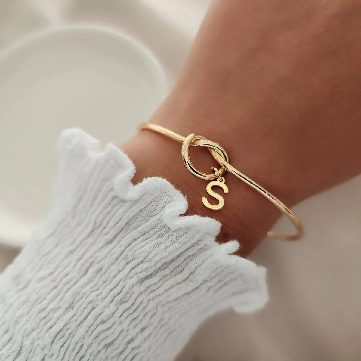 Vintage Initial Letter Stainless Steel Bangle Bracelet for Women Men Couple 26 Letter Cuff Charm Bracelet Fashion Jewelry Gift