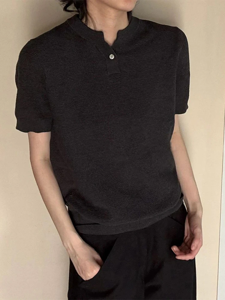 

Мужская трикотажная футболка с V-образным вырезом Bla Knitted, плотная, в стиле Old Money, с текстурой, летняя, с эффектом тактильной стимуляции, в стиле Henry.