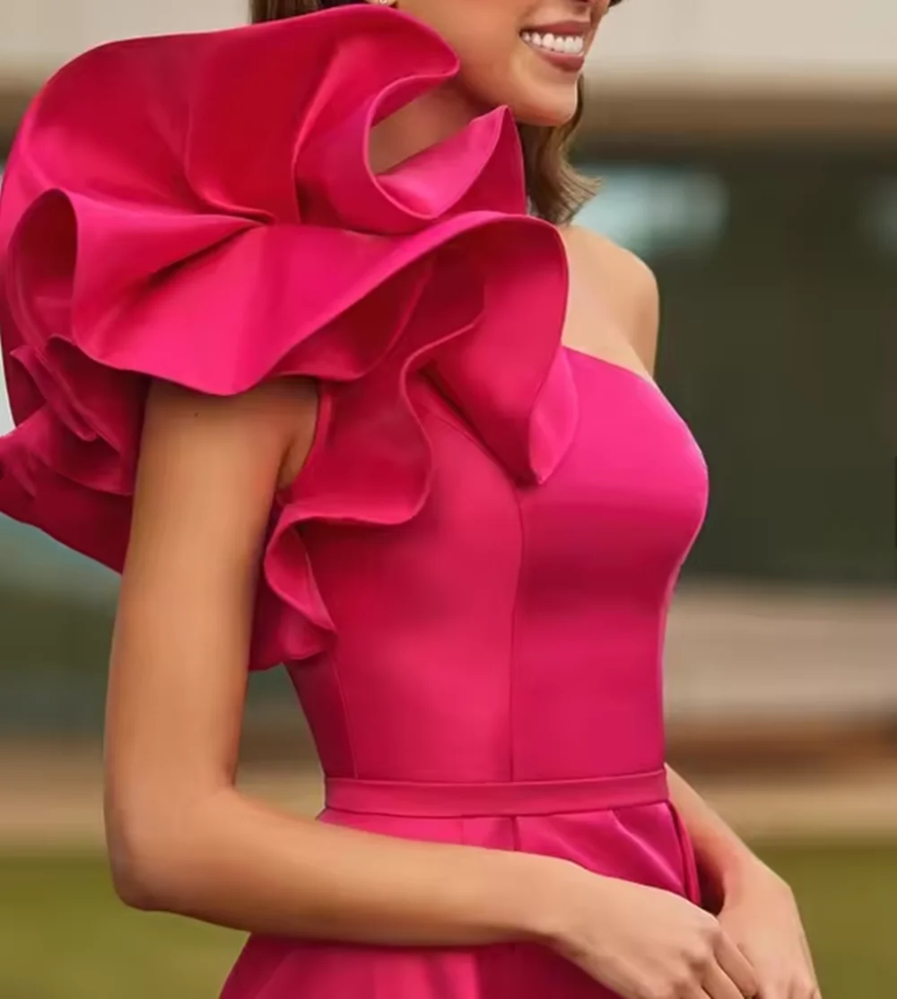 Abiti da sera fucsia Gonna lunga rimovibile in raso con spacco Una spalla con volant Una linea Abiti da ballo da donna per feste formali