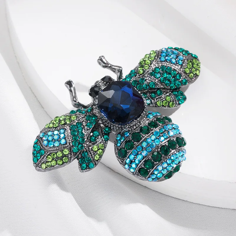 Trendy Corsage Temperament Bee Shape Brooch Pin High-quality Cute Personality Accessories Female