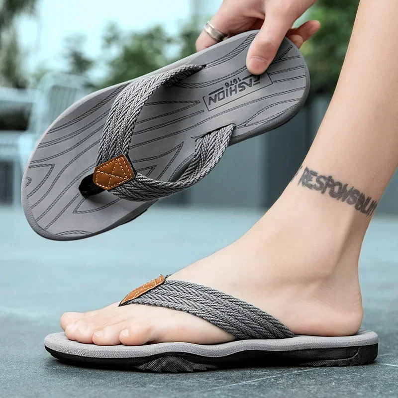 Living Room Slippers for Summer Men Men\'s Flip Flops Men Original Brands Shoes Men\'s Comfortable Slipper Man Luxury 2024 House