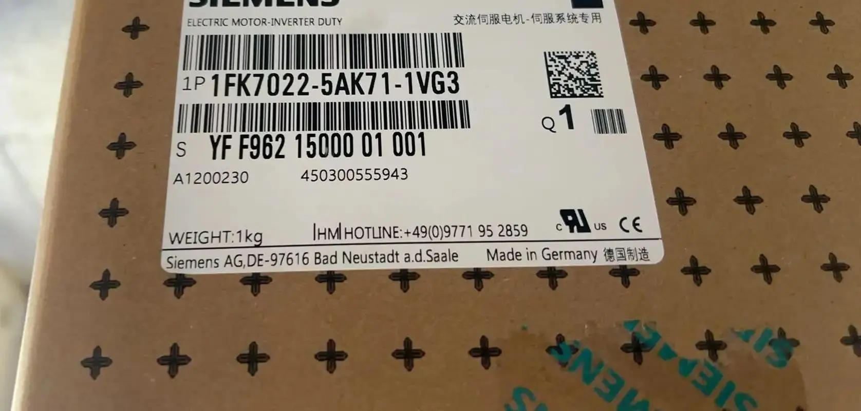 

Новый серводвигатель 1FK7022-5AK71-1VG3 1FK7022 5AK71 1VG3