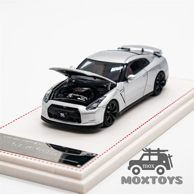 Focal Horizon FH 1:64 Skyline GT-R R35 Magic Purple/Silver Diecast Model Car