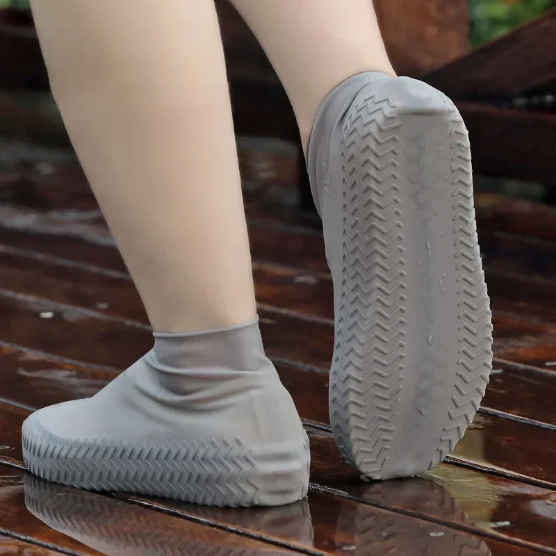 1 Paar Gummi-Regenstiefel-Überschuhe für den Außenbereich, wasserdichte Silikon-Überschuhe, regnerische Schuhüberzüge, wiederverwendbare, rutschfeste Regenstiefel – Detail 5