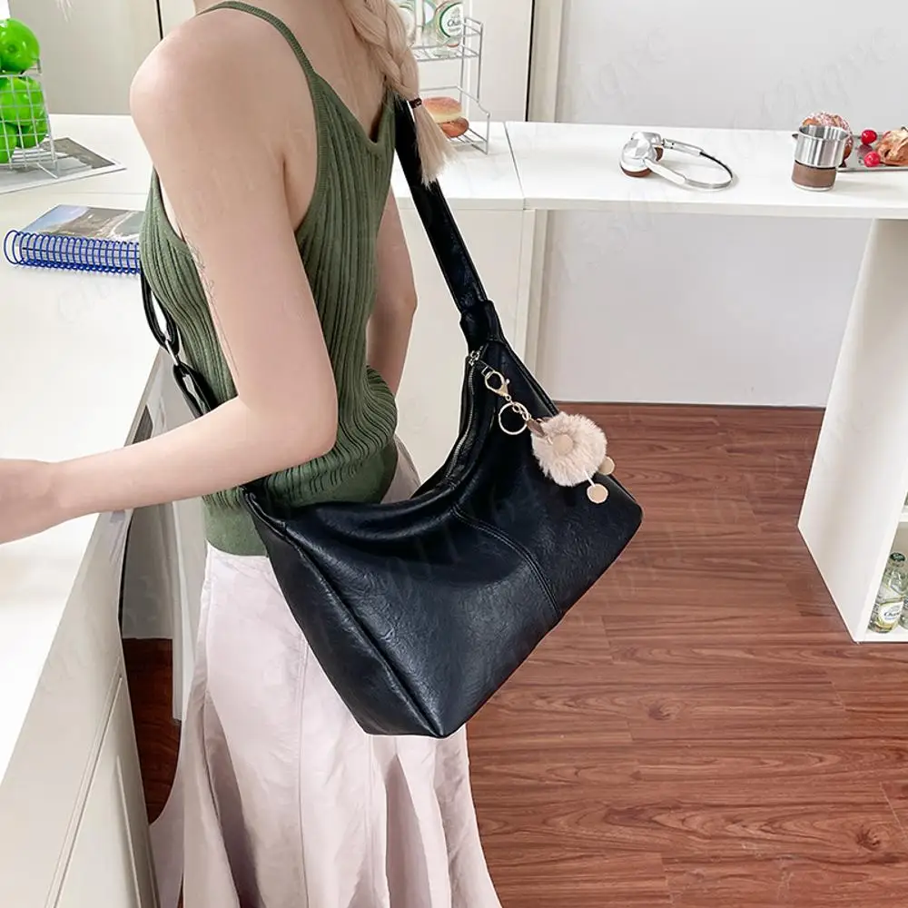 

Women Crescent Shoulder Bag Retro Slouchy Crossbody Purse Top-Handle Bag Trendy Underarm Pouch Girls PU Leather Tote Handbag