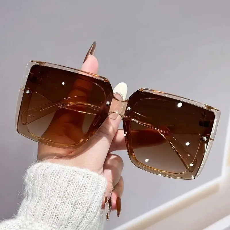 Lunettes de soleil carrées surdimensionnées pour femmes, de luxe, de créateur, protection UV400, monture large, mode, pour l'extérieur et les voyages
