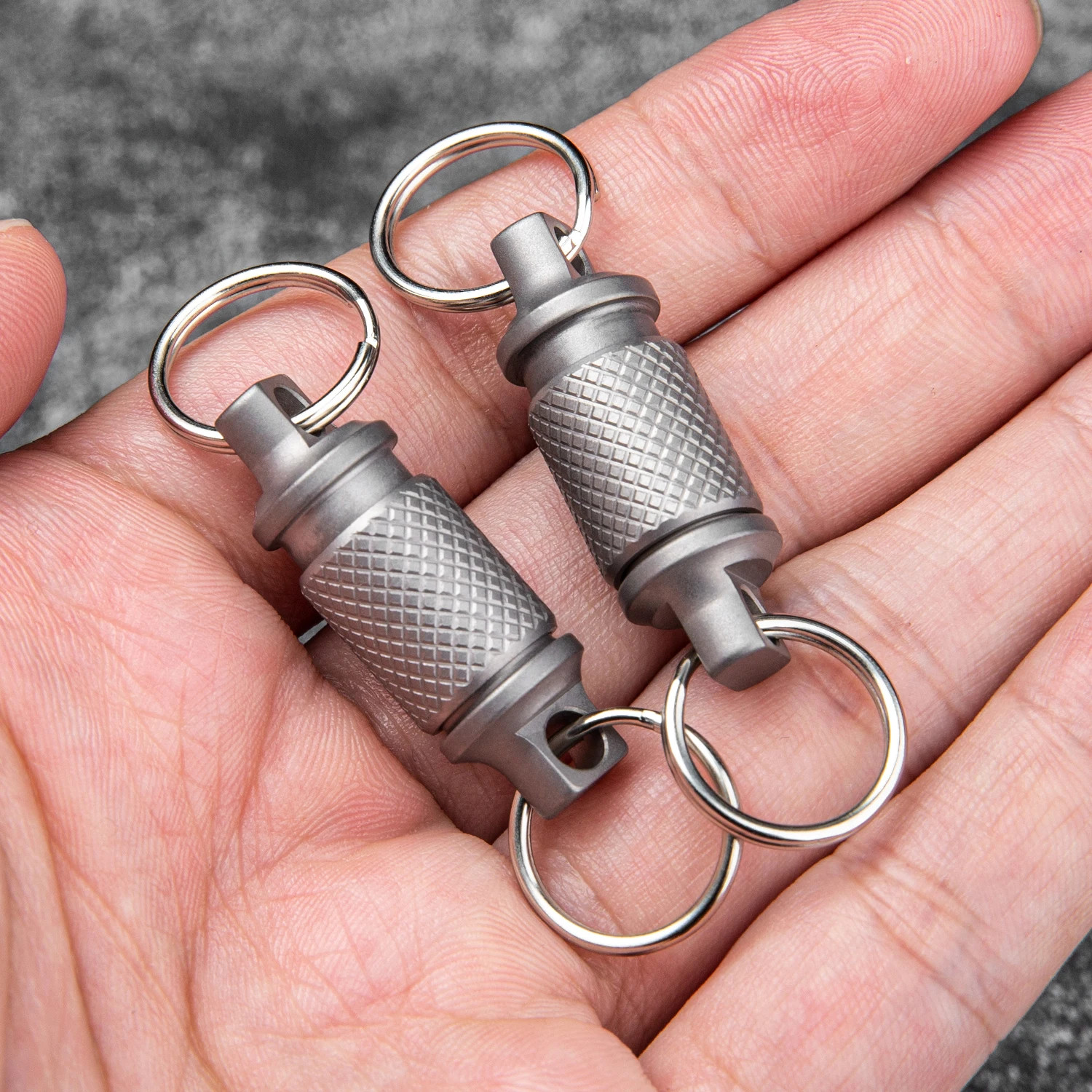 New Mini Rotary Buckle Titanium Alloy Keychain Wind Bell Connector Stainless Steel Key Ring EDC Tool Non-slip