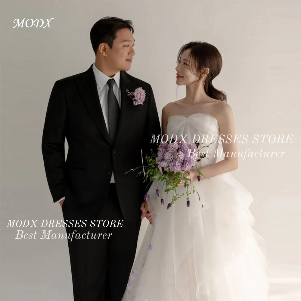 ชุดแต่งงานทรงเอไลน์สีขาวเรียบง่ายสไตล์เกาหลี แบบไม่มีสาย ชุดเจ้าสาวยาวกรอมพื้น  ชุดแต่งงานสำหรับผู้หญิง  สามารถสั่งตัดได้