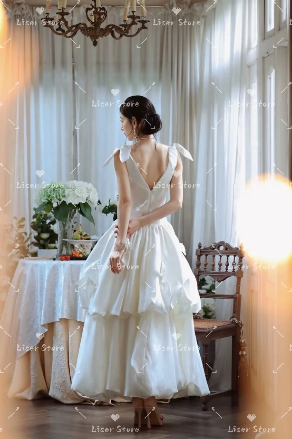 Liser Modern Ivory V-Neck Ruched Sleeveless Bow Tiered A-Line Bride Wedding Dresses Bridal Gowns 한국인 리뷰 많은 웨딩드레스 2027 Customized