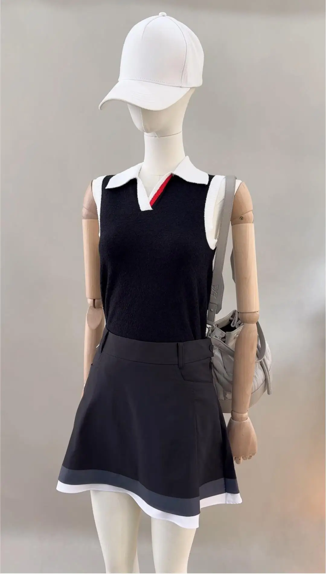 New Summer Women Golf Sleeveless Tank Tops Fashion V Neck T Shirt Quick Dry Breathable Comfort Slim Fit Athletic Sports Vest view 3