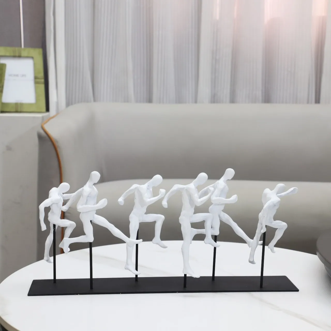 Metal Crafts Realistic Character Sculpture Athletic Running Figures Abstract Portrait Ornament Home Decoration Accessories