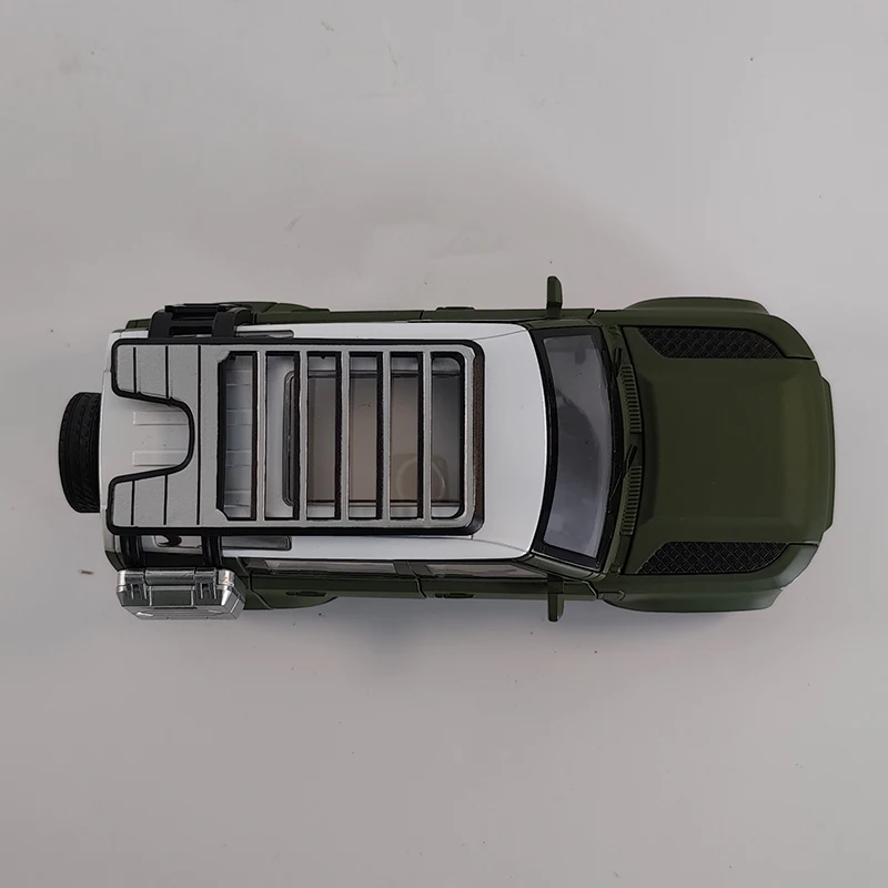 2.4G 2402 RC Samochód wspinaczkowy ze stopu z napędem na cztery koła, wszystkie oryginalne akcesoria i światło