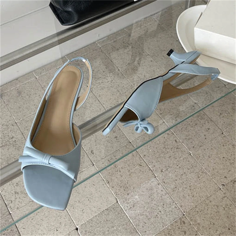 Eilyken Modische Elegante Sandalen mit eckiger Zehenpartie und Schmetterlingsknoten für Damen, Sommer, dünne, niedrige Absätze, Bankett-Kleid, Freizeitschuhe