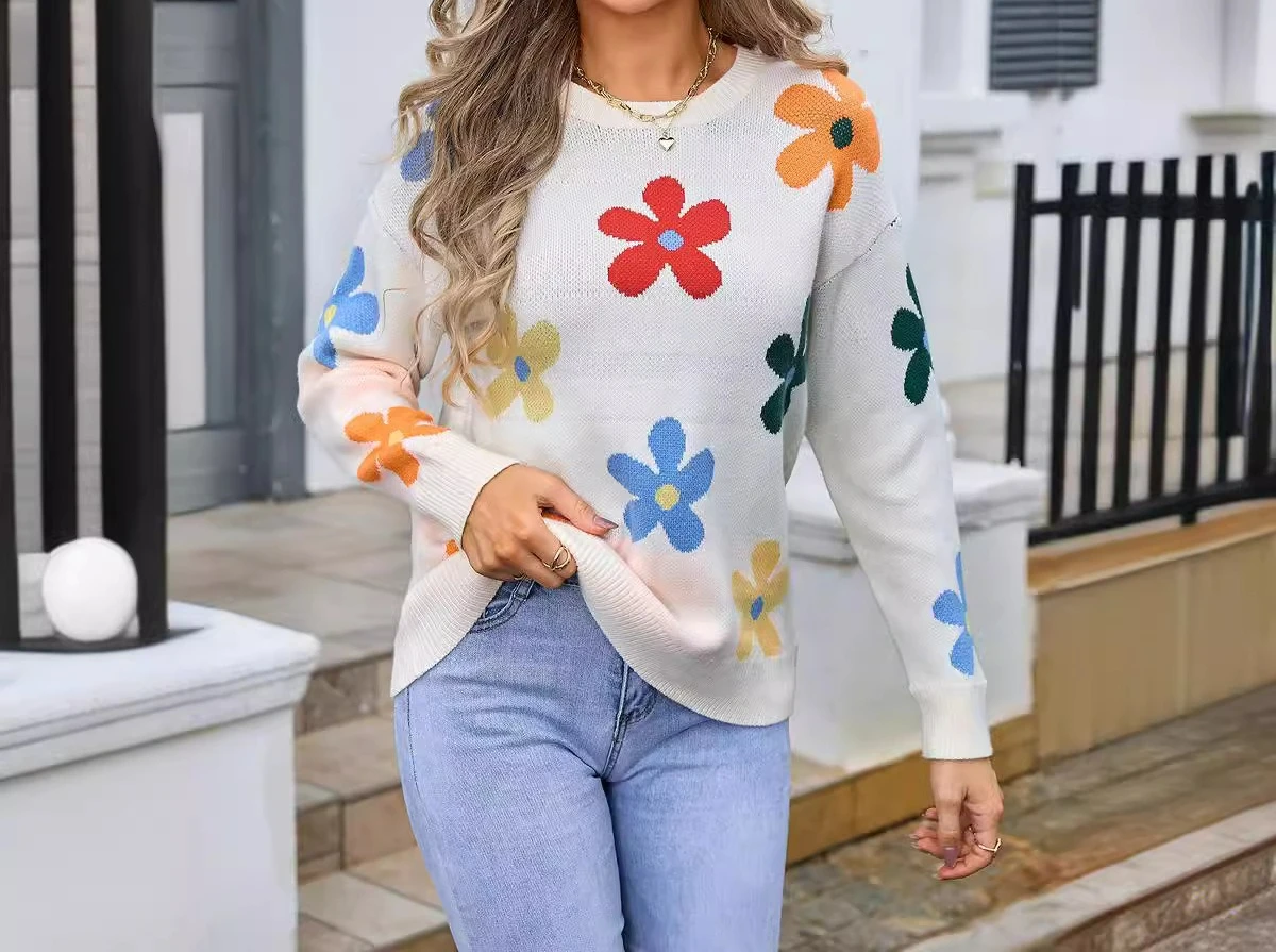 

2025 New Autumn and Winter Sweater Women's Flower Large Size Knitted Sweater Fashionable and Versatile