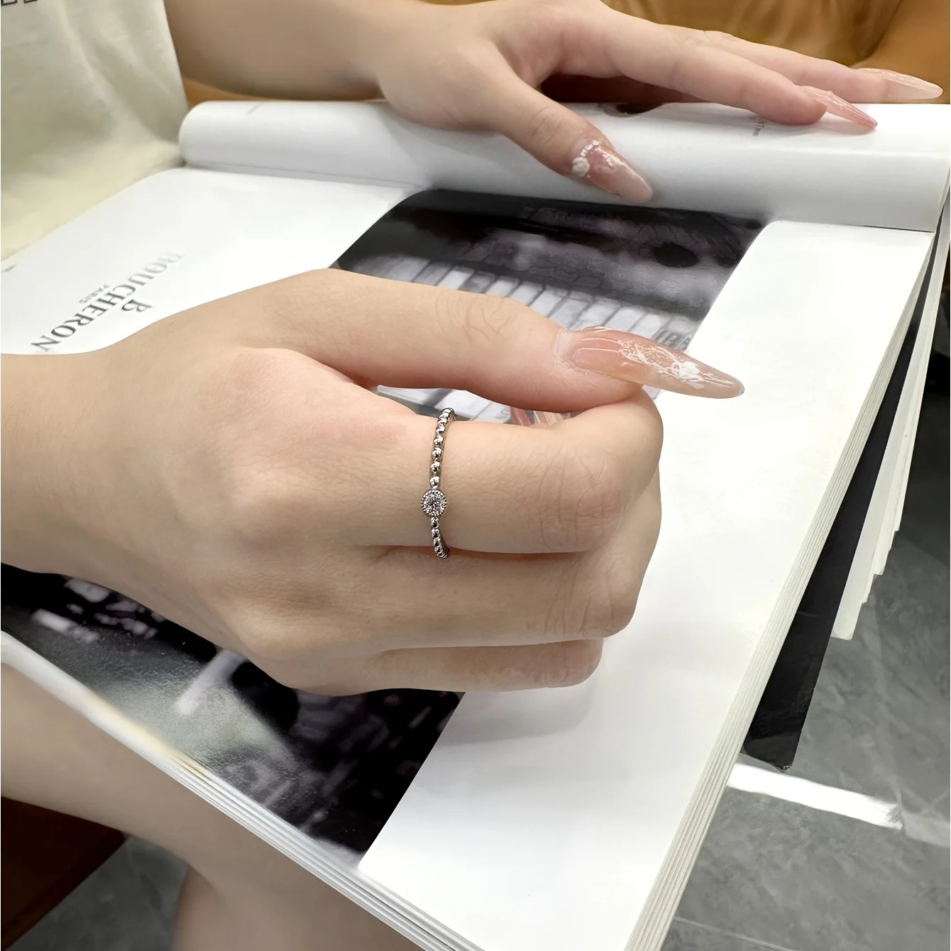 

Простое круглое кольцо из стерлингового серебра 925 пробы с муассанитом для свадебного подарка, модные украшения, женские и мужские кольца