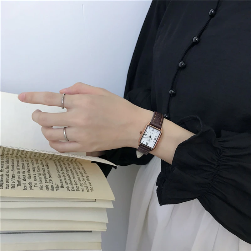 Vintage High Quality Quartz Watch Female Student Simple Female Luxury Automatic Waterproof Small Square Watch Woman\'s Gift