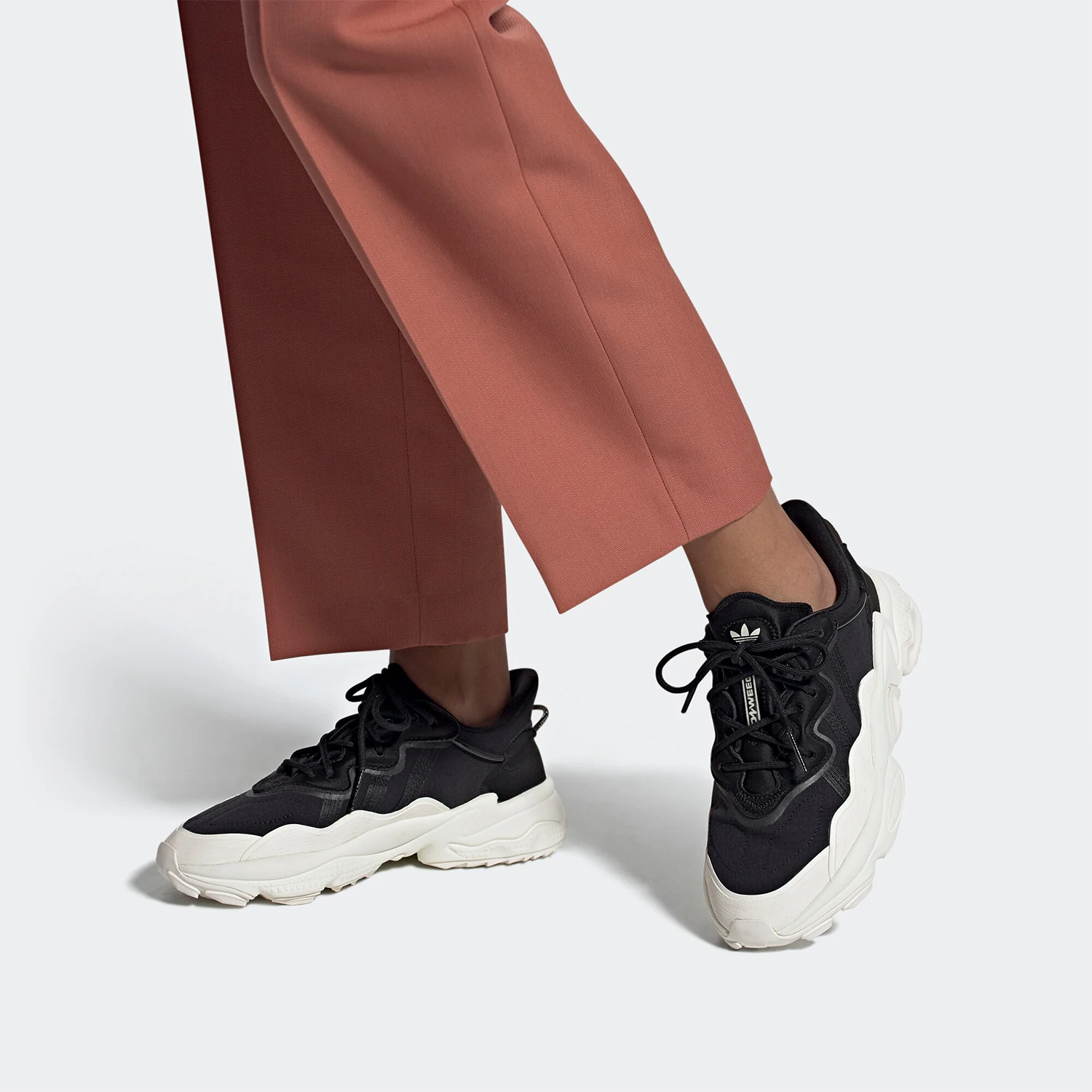 

Adidas Authentic Originals Women's OZWEEGO TR Casual Shoes FV9760