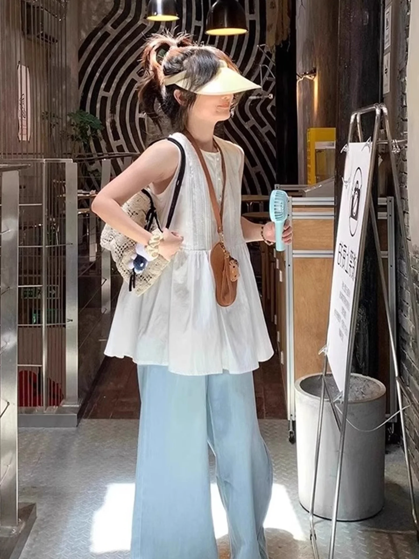 سترة بيضاء مستديرة Ne Svel irt ملابس خارجية صيفية فضفاضة للتخسيس فريدة من نوعها دمية جميلة irt علوية مريحة