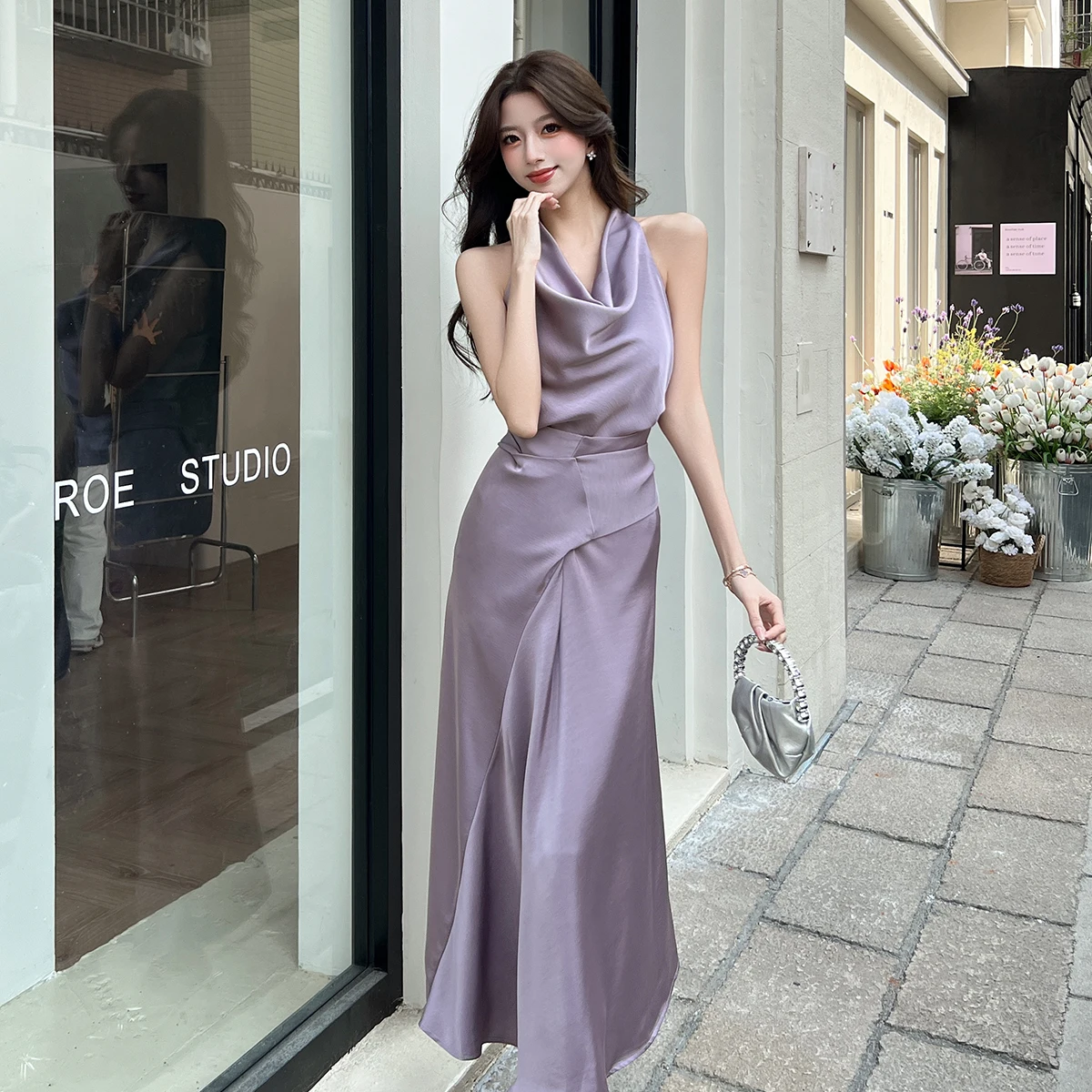 ชุดเดรสยาวผู้หญิงสีม่วงหรูหราคอแกว่งออกแบบวันเกิด Party Club