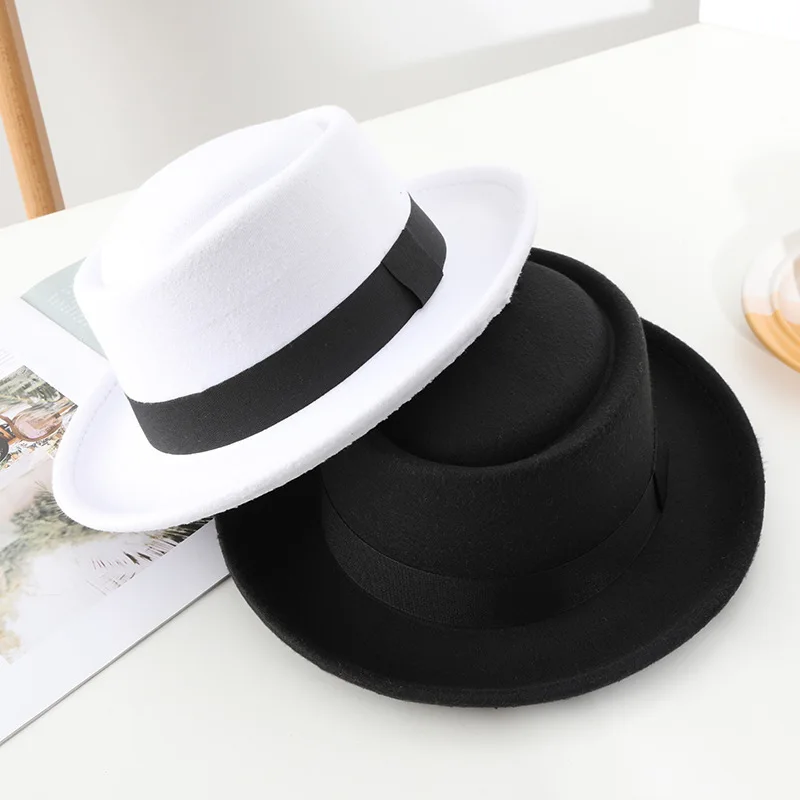 

New Trendy British Style Black Ribbon Dome Curved Brim Top Hat Concave Convex Flat Top Simple Elegant Men Women Felt Jazz Caps