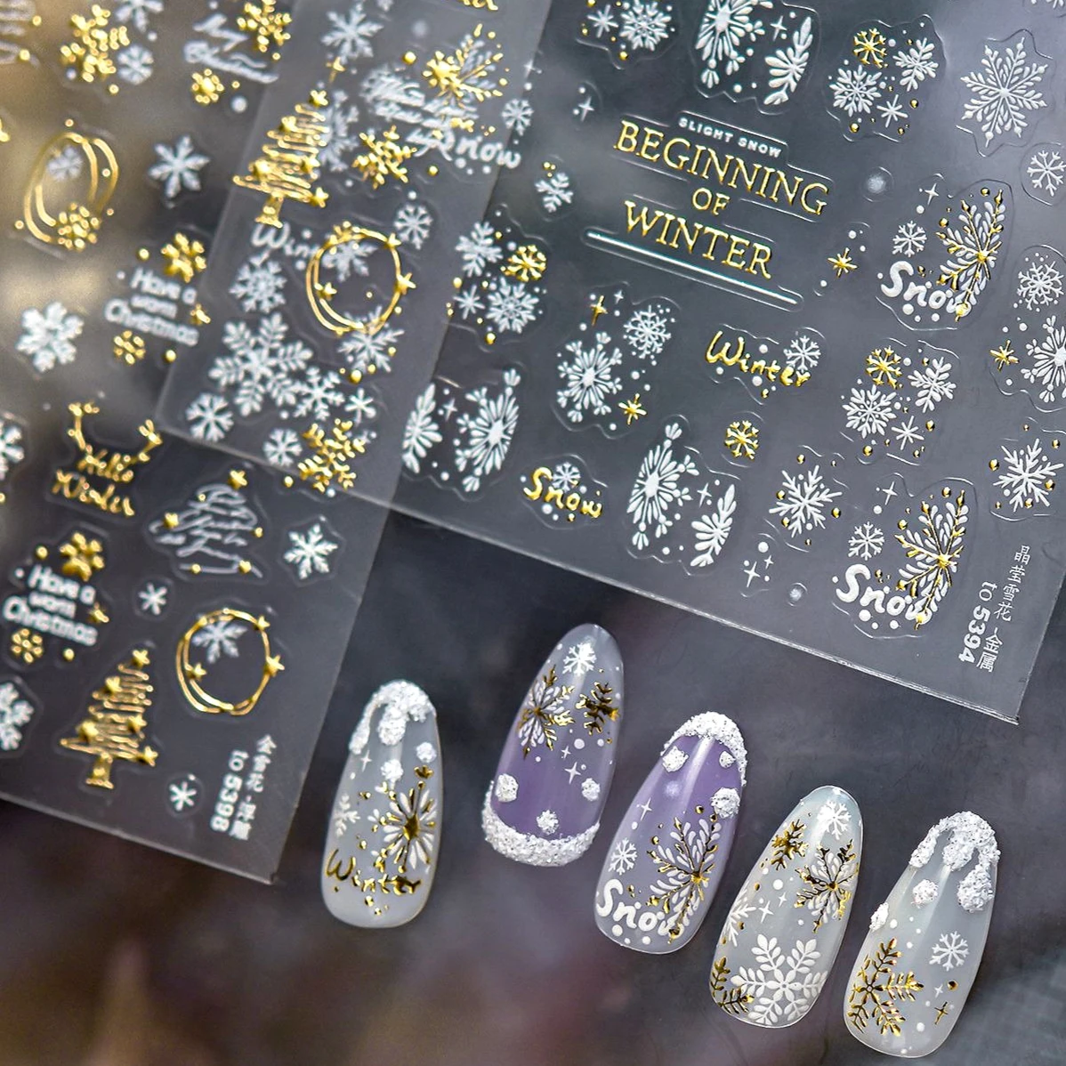 Polvere glitter invernale Fiocco di neve Albero di Natale Ghirlanda Stella Bowknot Sfera di cristallo Pupazzo di neve Babbo Natale Decalcomanie per adesivi per nail art fai da te