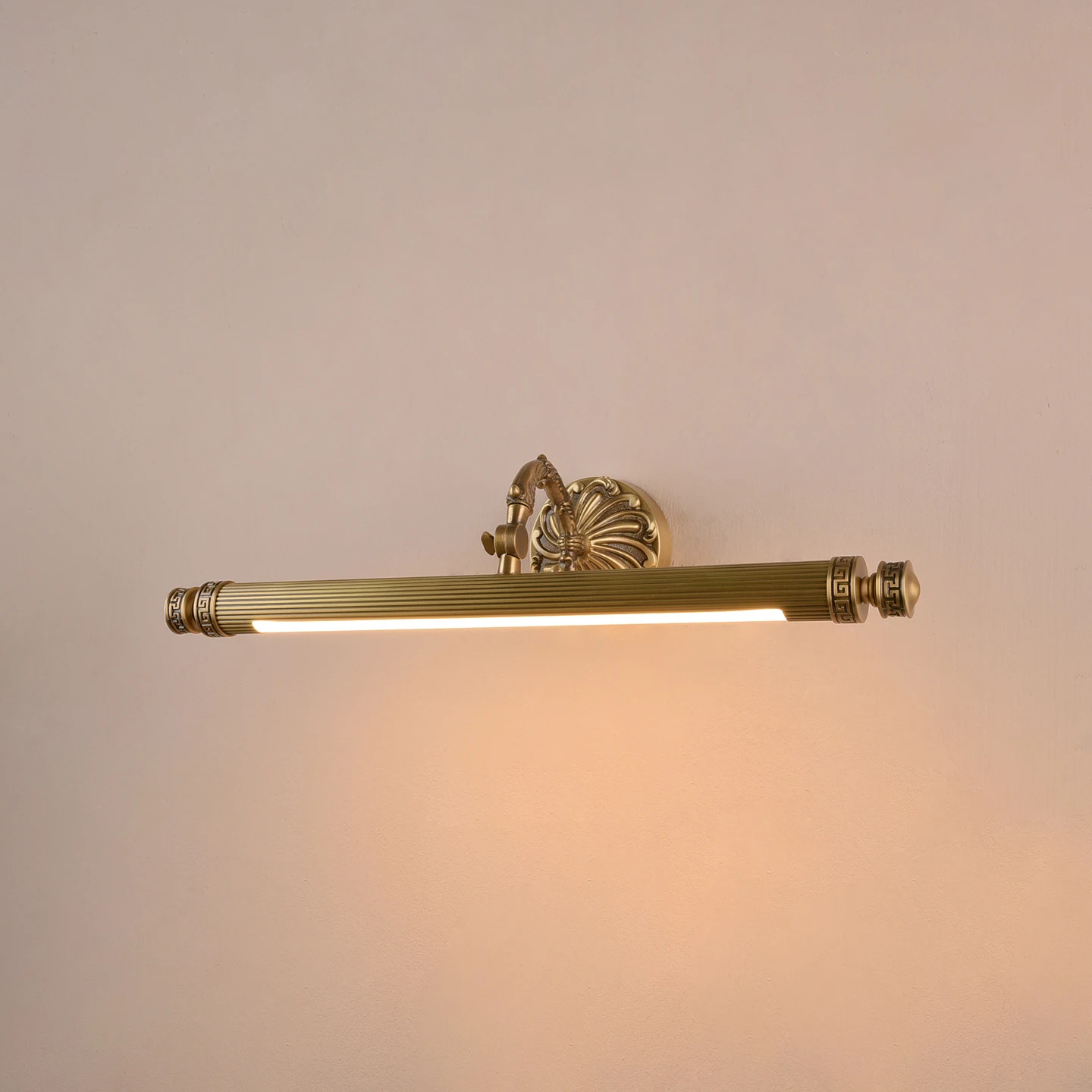 Brass retro wall lamp，American style Bathroom mirror light，living room oil painting lamp，brass mirror lamp，Makeup lamp