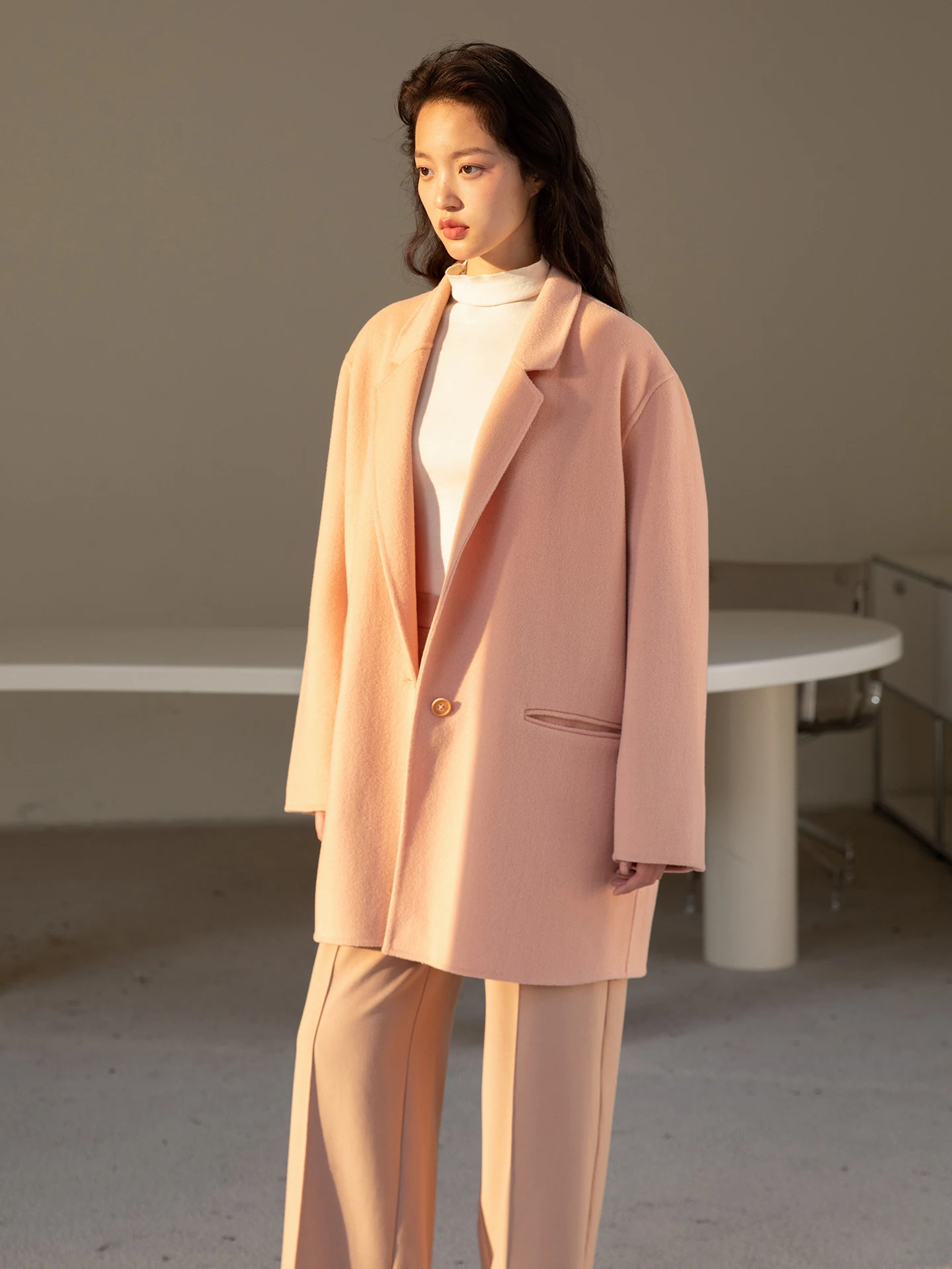 

Шерстяной двусторонний пиджак ручной работы, двухцветный, для повседневной носки, простой дизайн, удлиненный, прямого кроя, средней длины