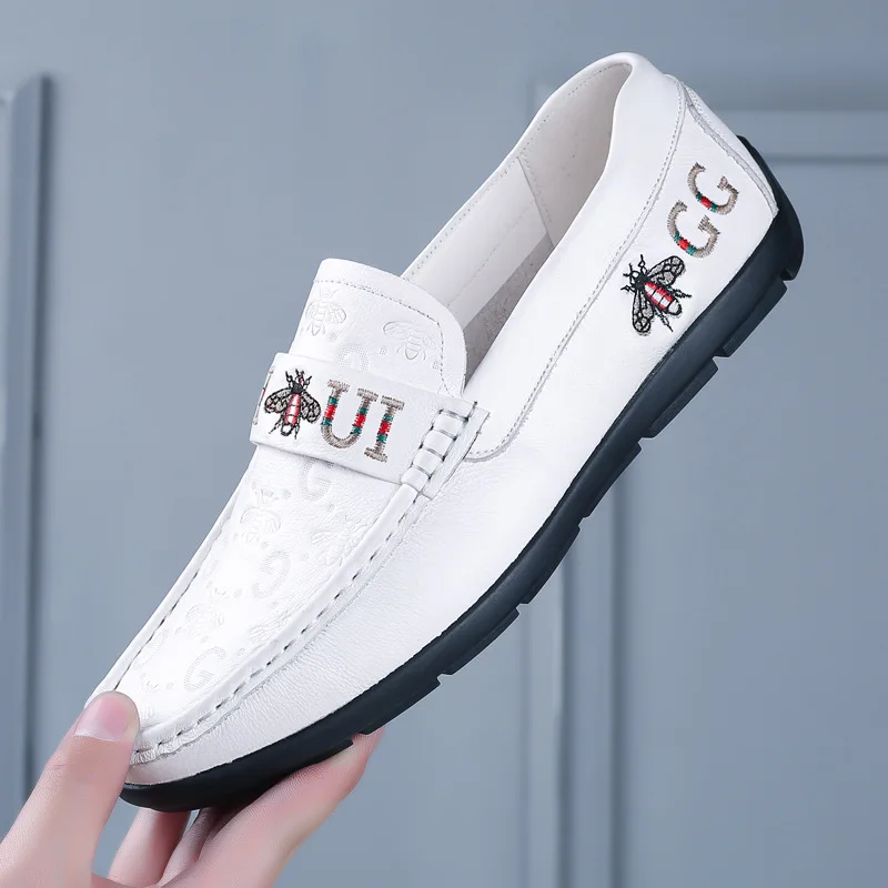 

Men's Casual Sneakers, Made of First-layer Cowhide, Are Pull-on Shoes That Are Breathable and Feature Rubber Soles N-8112