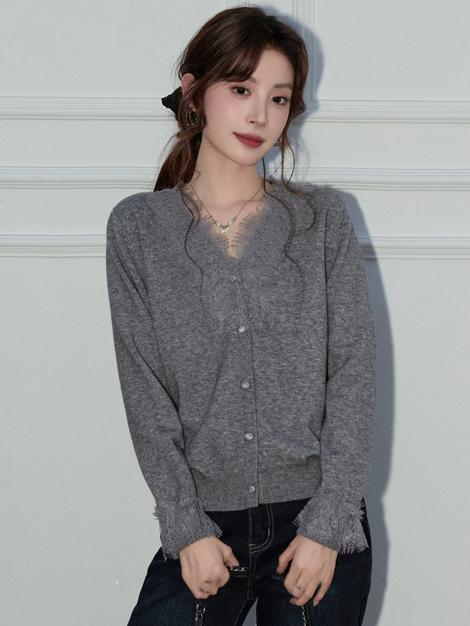 

Korean Sle Women's Knitted V-ne Lace Trim Slimming Top Mid-length Soft Fabric Long Sve Casual Inner Wear Spring Faion