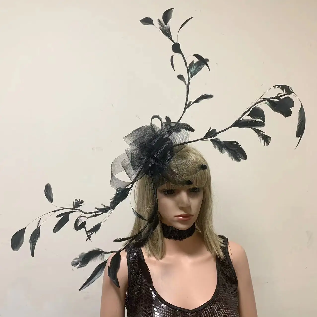 Handmade Feather Headdress Vintage Horse Will Exaggerate Big Hair Clip Hair Headpieces For Ascot Weddings Proms Derby Millinery