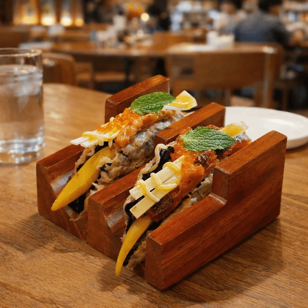 Creative U-shaped Walnut Sushi Rack Japanese Style Thickened Sushi Stand Sushi Boat Smooth Texture Sushi Wooden Tray Hotel Use