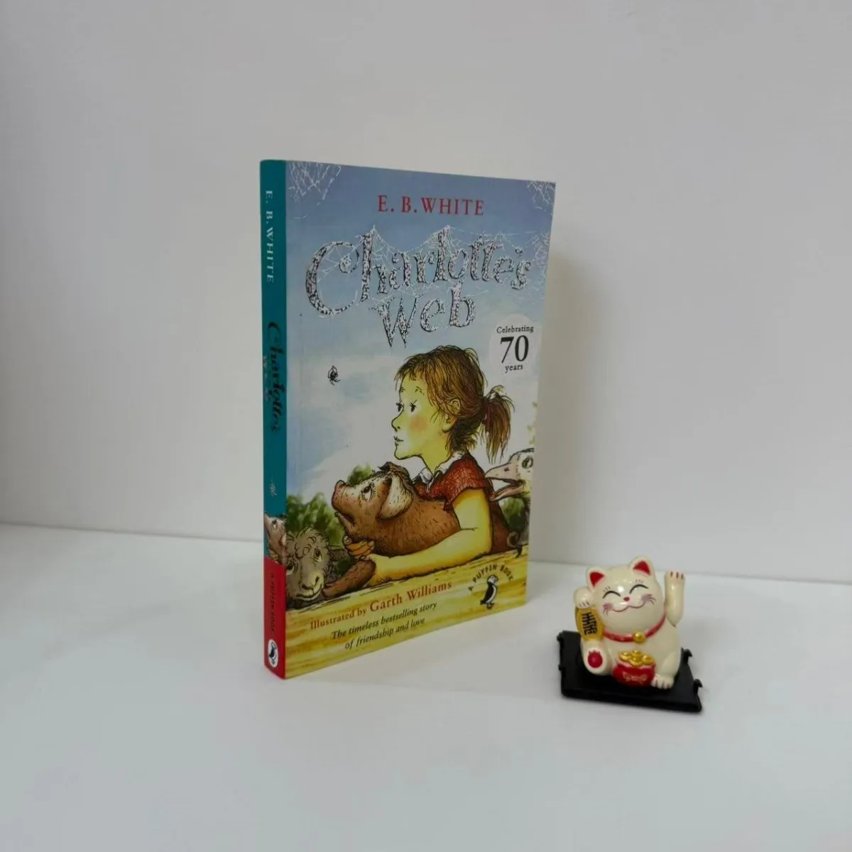 

Charlotte's Web By E.B. White|Newbery Honor Children's Book Illustrated By Garth Williams Friendship Story English Version Novel