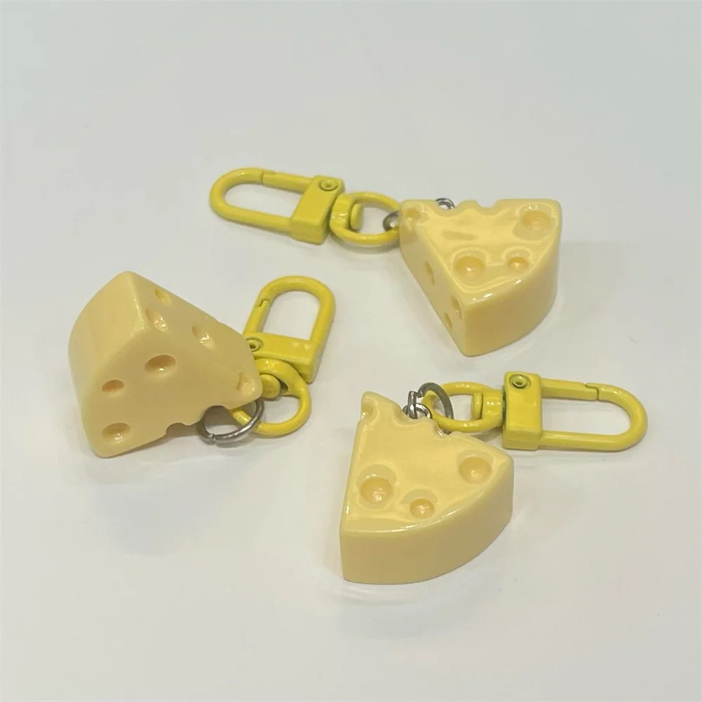 Porte-Clés Créatif et Mignon en Forme de Fromage Jaune Crème, Pendentif de Sac, Bijoux de Nuit, Accessoire Tendance pour Étudiante et Fille