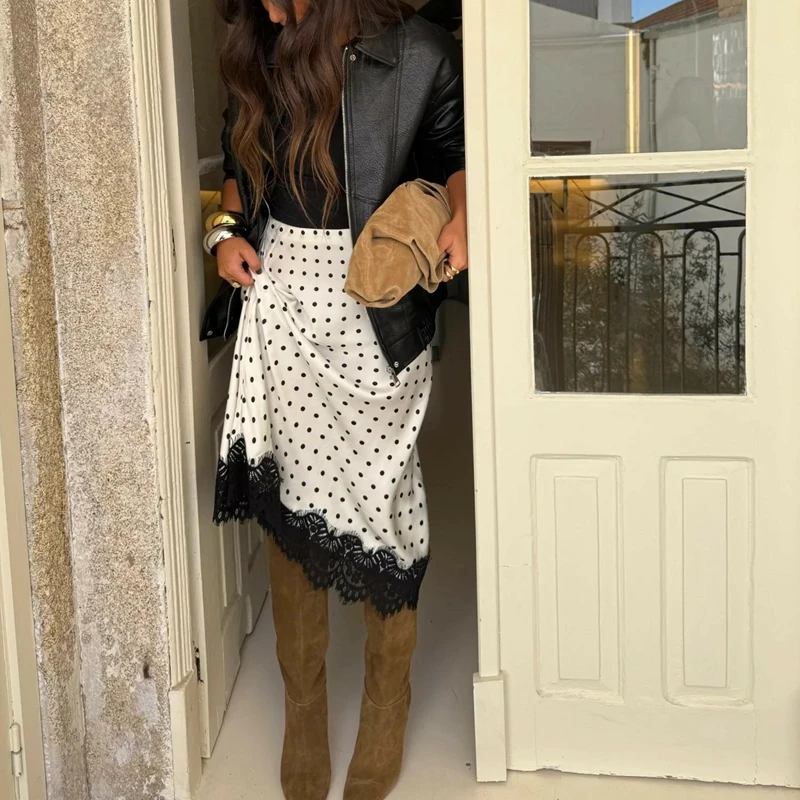 Combhasaki 女性夏エレガントなシルキー Y2k ヴィンテージドットプリントシアーフローラルレーストリム裾パッチワークサテンシルク A ラインロングスカート