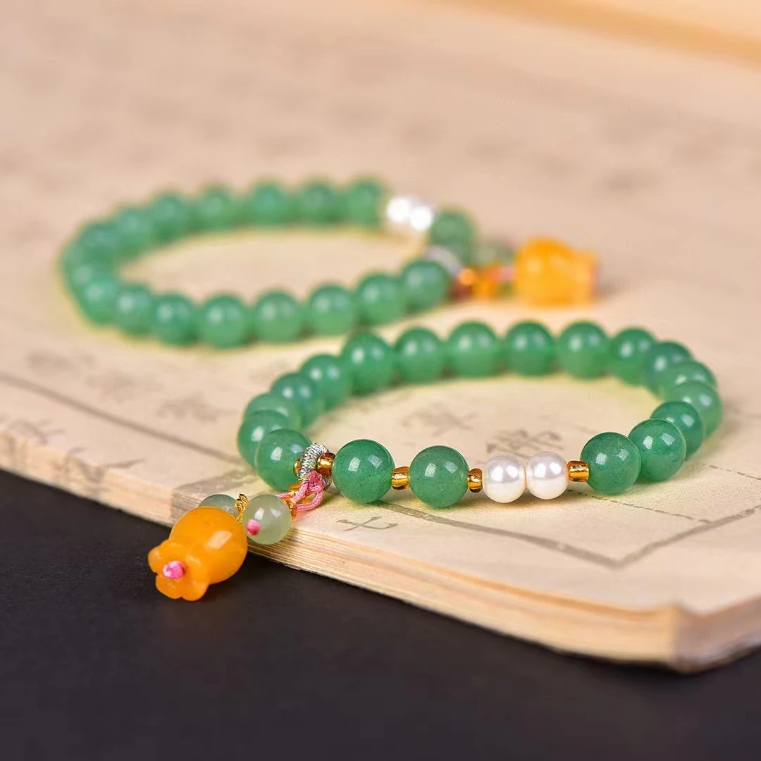 กำไลข้อมือหินลูกปัดทรงกลม Aventurine ขนาด8มม. สร้อยหินธรรมชาติของผู้หญิงเครื่องรางมีสไตล์สำหรับงานเลี้ยงสังสรรค์อัญมณี