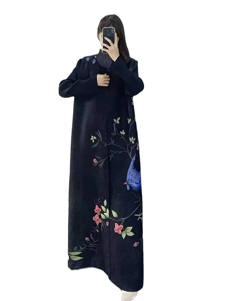 LANMREM Pleated Flower Print Black Coat With Round Neck Long Sleeved Cape Women\'s Fashion Clothing 2024 Autumn New 2DA7602