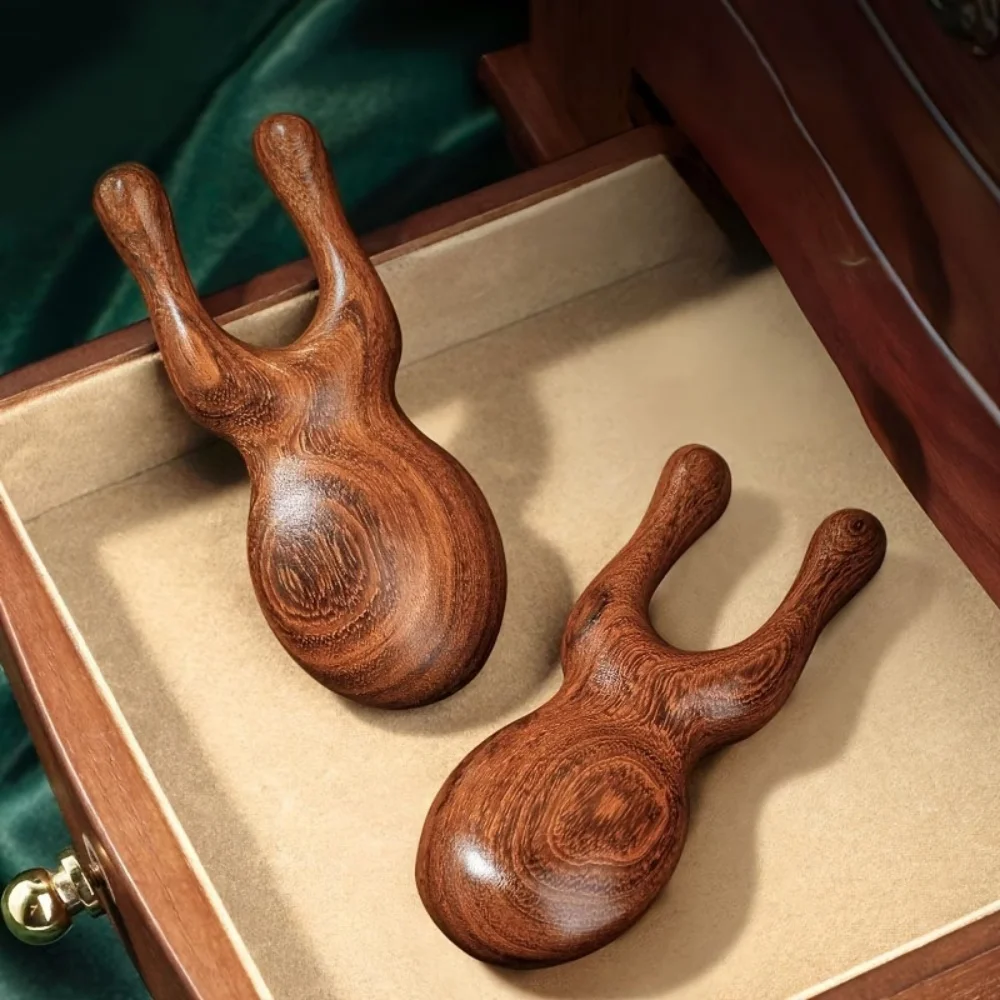 2 Pieces of Sandalwood Massage Combs, with a Biomimetic Circular Design, Suitable for Precise Pressure on the Face, Eyes, Nose, and Body Care, and Are Comfortable to the Touch