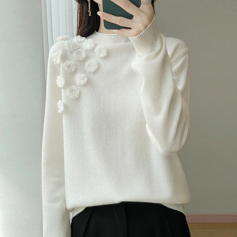 Damestrui van 100% wol met opstaande hals - verfraaid met gehaakte madeliefjes, presentatie elegantie en warmte