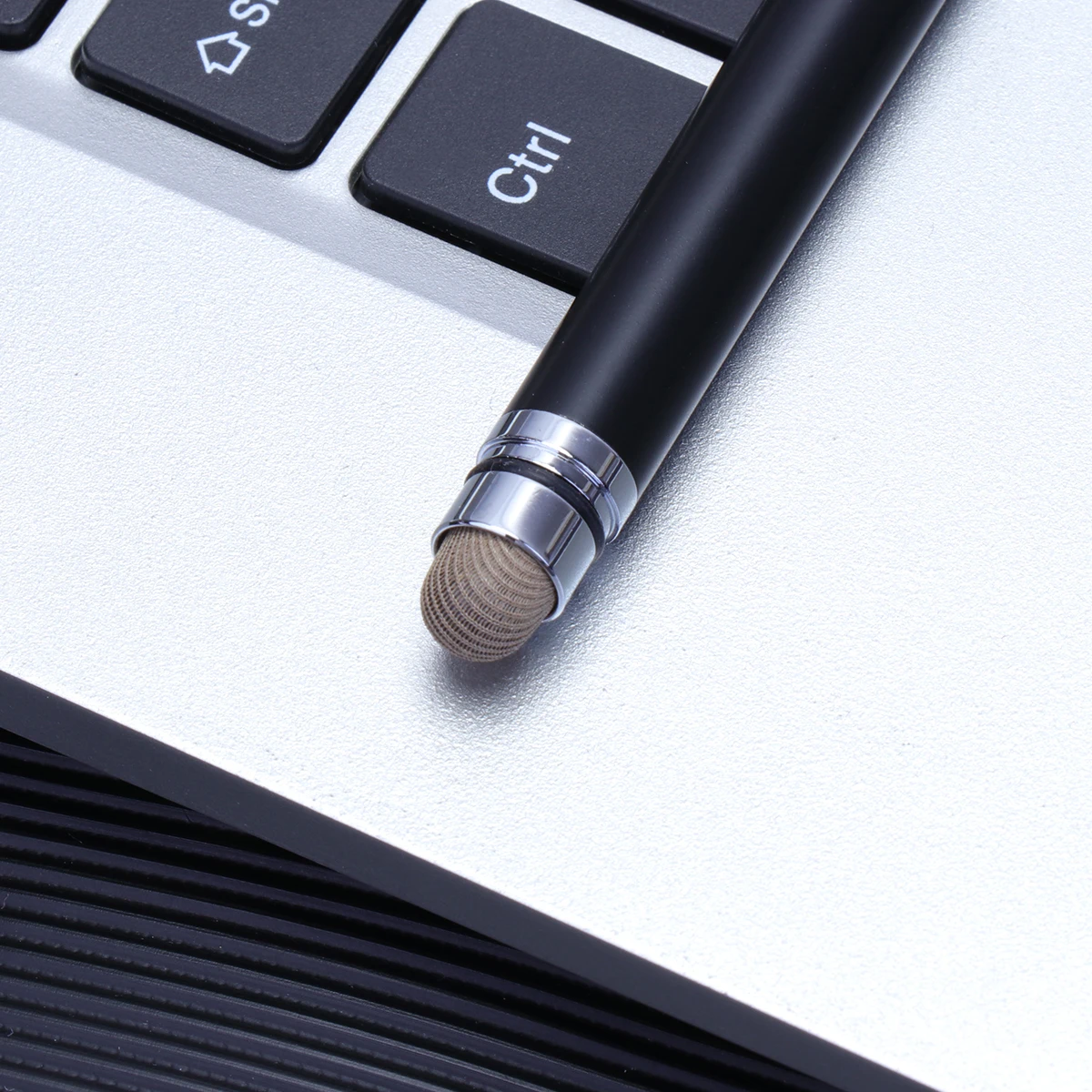

Stylus Premium Aluminum Capacitive Screen Pen Fine Tip Disc Accurate Point Slim Drawing Gaming Email Note Taking