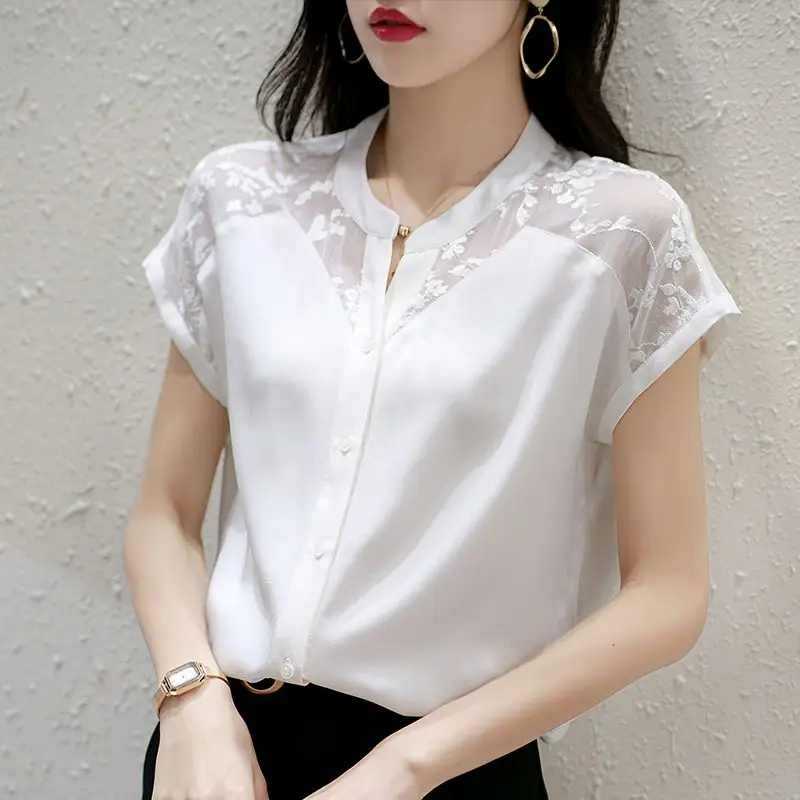 Camisa elegante de gasa con cuello redondo y botones para mujer, blusa holgada informal con bordado de encaje para oficina, novedad de verano 2023