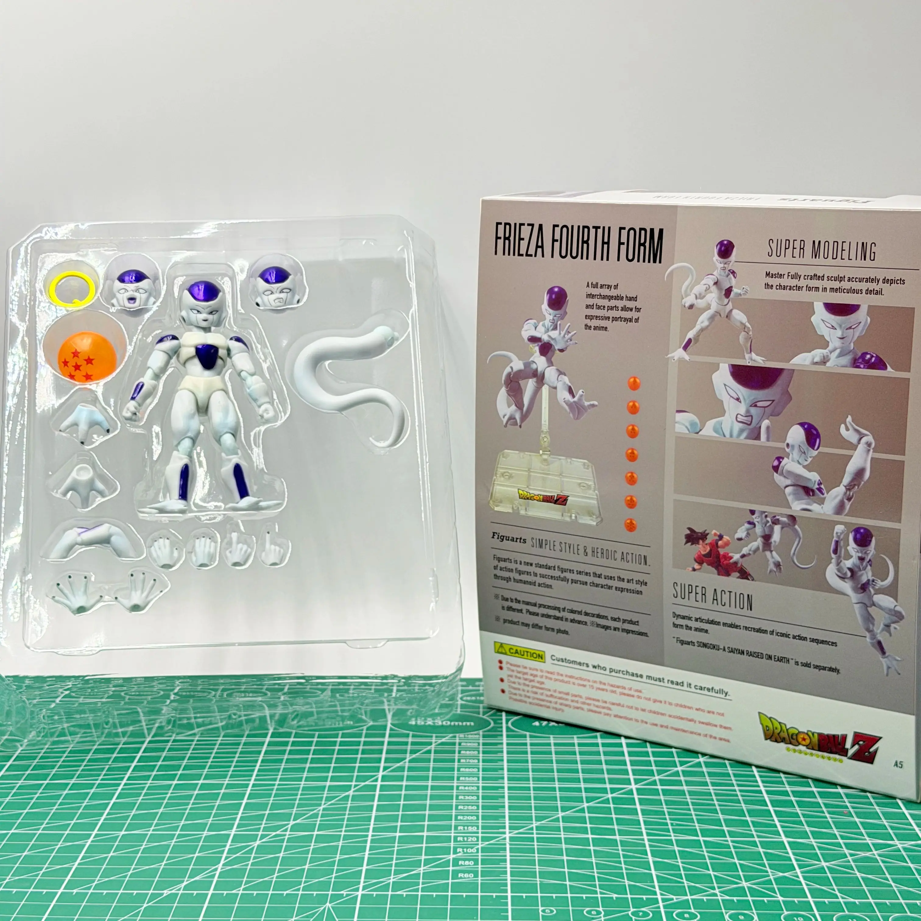 ฟิกเกอร์แบนได S.H.Figuarts ดรา - Model Kit Frieza บทวิจารณ์และราคา