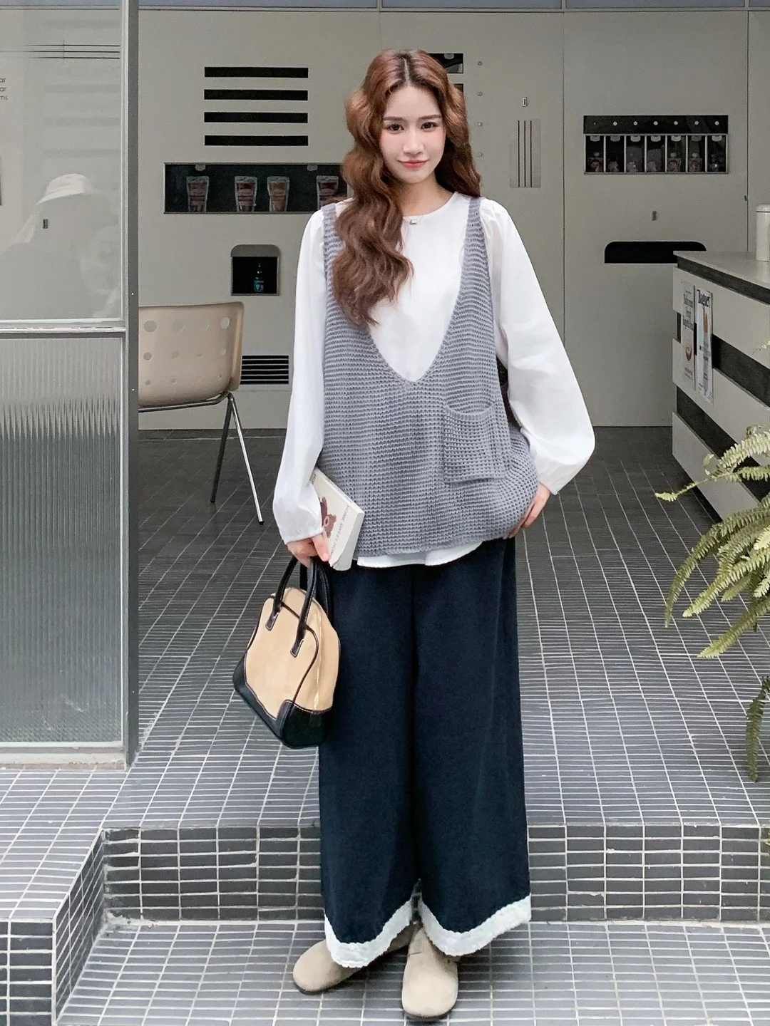 

Grey Knitted Vest Set Women's Spring Autumn New Style Base Shirt Wide Leg Pants Three Piece Set Lazy Atmosphere Sensation