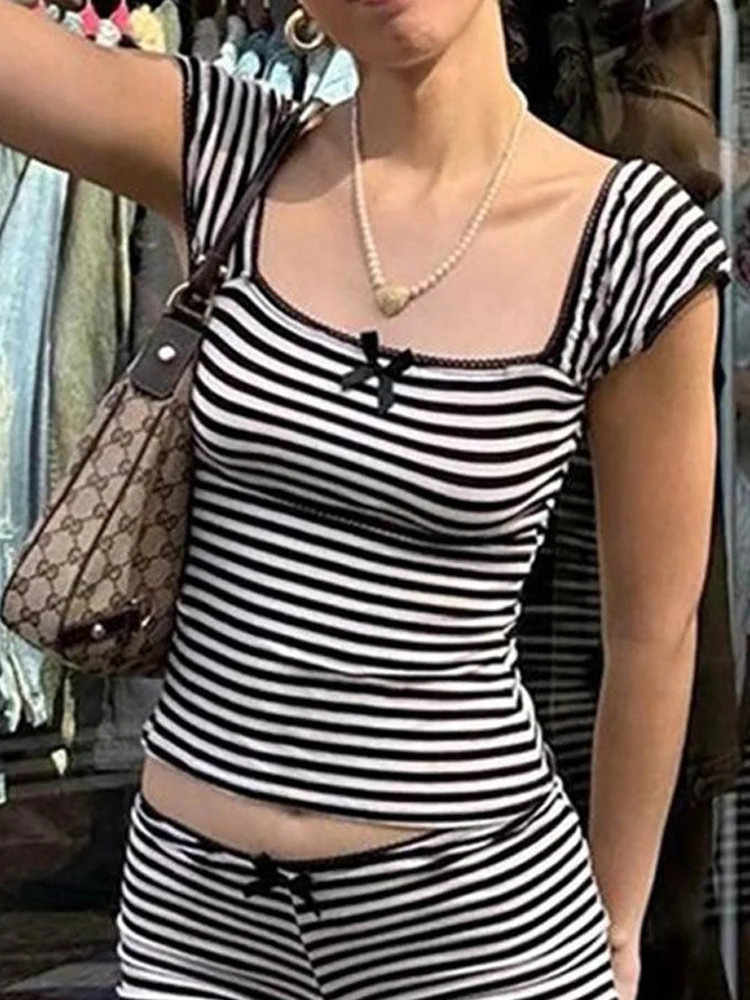 Harajuku Ästhetisches Retro 90er Jahre Damen-Streifen-T-Shirt im Y2K-Stil mit Schleifendesign, Low-Waist-Shorts, Harajuku Casual Fashion Set, Emo – Detail 3