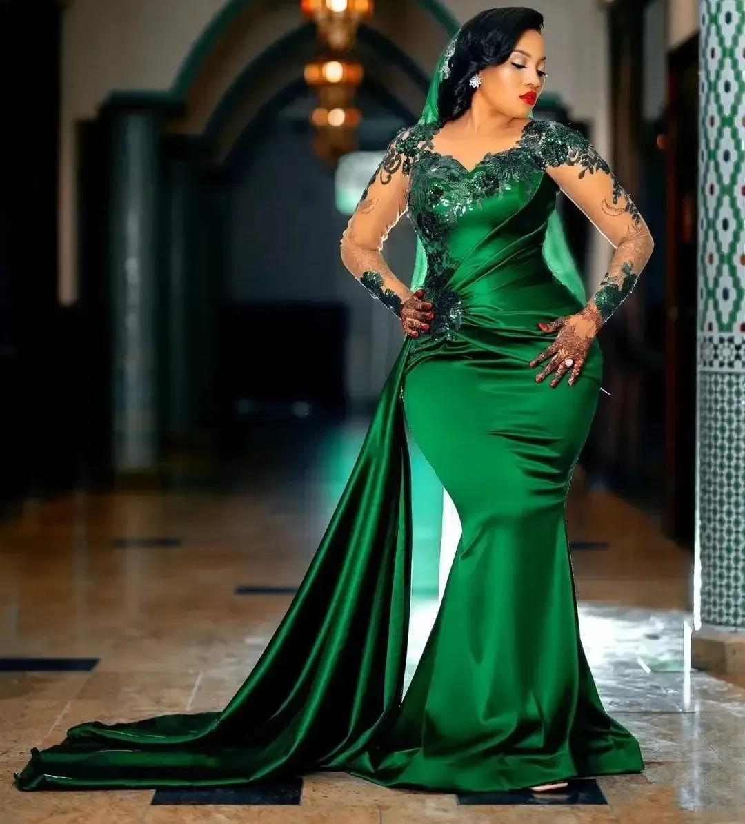 

Mermaid Prom Dress 2023 Dark Green Illusion Long Sleeve Sequined Appliques Jewel Evening Formal Gown Robe De Soiree