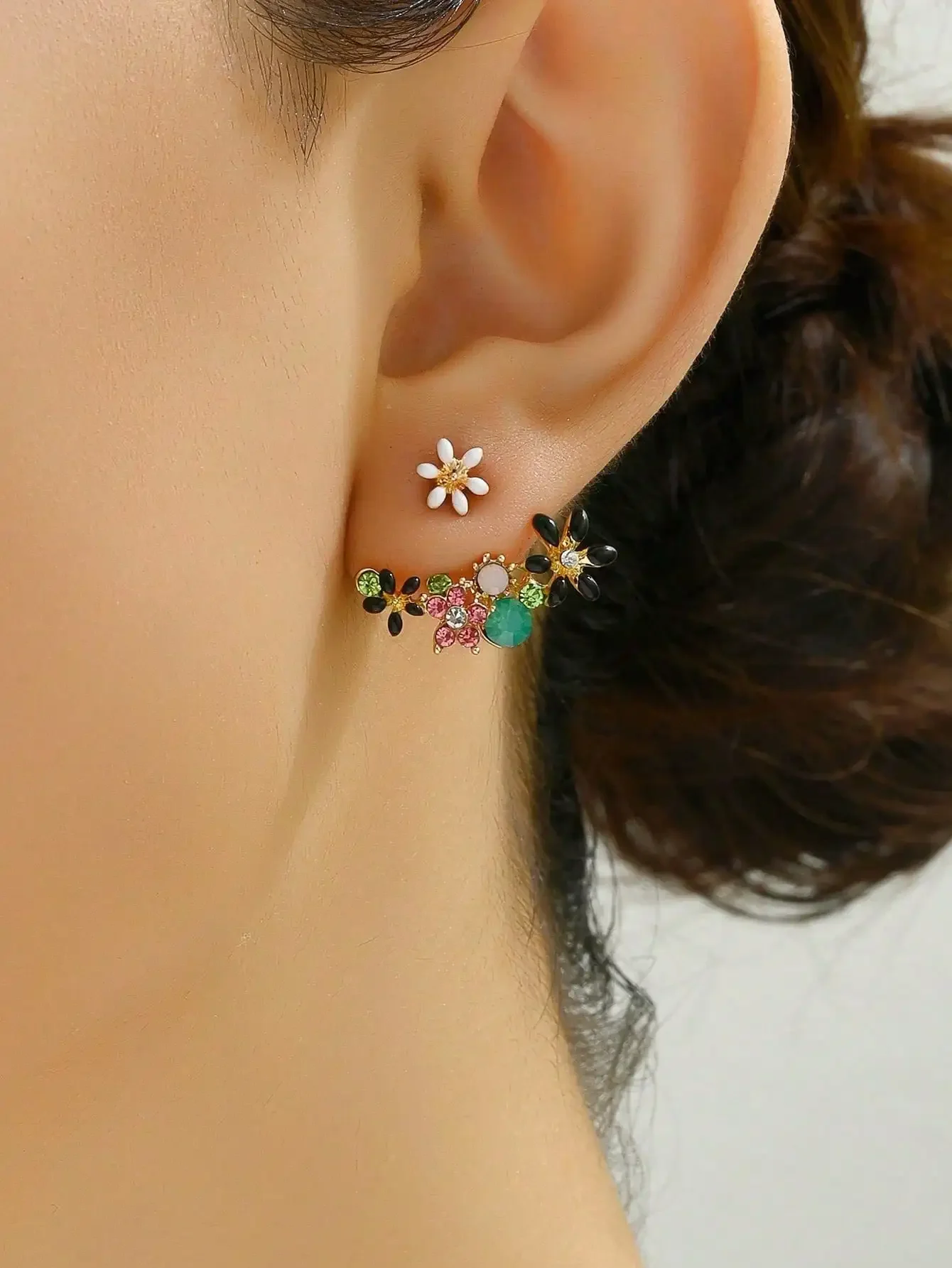 Sweet Flower Shaped Elegant Stud Earringsfor Women Small Sunflower Stud Earrings Colored Diamonds Earrings