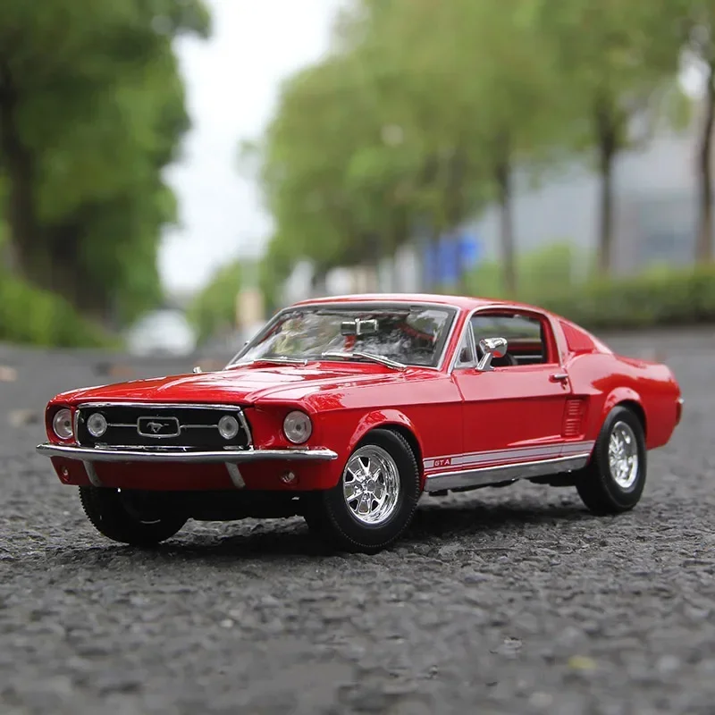 

Maisto 1:18 Scale Ford Mustang GTA 1967 Car Model 1/18 Diecast Miniature Simulation Vehicle Toy Model Hobby Collection Gift